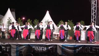 Danses Folkloriques Basques à Anglet  Côte Basque [upl. by Pilihp]