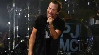 Pearl Jam  Draw The Line  Fenway Park August 5 2016 [upl. by Kaylee]