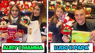 SHOPPING SOLO di NATALE Aurora e Mamma Daniela Vs Ludovica e Papà Gennaro [upl. by Dayiz648]