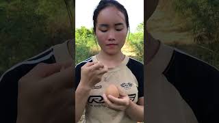 17 year old single mother boiled eggs in the forest cooking bushcraft survival subscriber [upl. by Gilchrist]