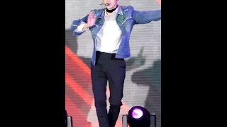 161031 첸백시 EXOCBX Hey Mama 백현 BAEKHYUN 직캠 Fancam 첸백시데뷔쇼케이스 by Mera [upl. by Alioz]