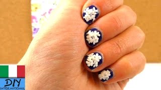 Design per unghie con fiocchi di neve  Natale Nail Design  Essie smalto  neve Inverno [upl. by Manard535]