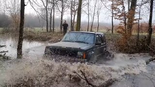 The Best Off Road Moments in 2021 NO MUSIC Jeep XJ WK WJ JK amp other 4x4 vehicles [upl. by Gussy111]