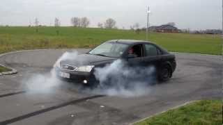 Ford Mondeo MK3 25 V6 Burnout [upl. by Aihsel]