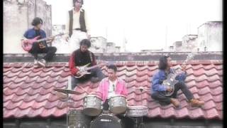 EYE  Izinkan Selamanya Namamu Dihati Official Music Video [upl. by Averi]