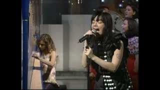 Björk  Pagan Poetry and Generous Palmstroke live on Japanese TV 2002 [upl. by Annekcm]