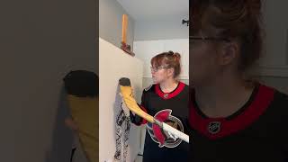 Painting Ottawa Senators play Chris Neil with hockey equipment as a paintbrush art gosensgo [upl. by Gairc]