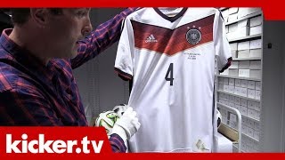 HöwedesTrikot mit Flecken archiviert  DFBSchätze im AdidasArchiv  kickertv [upl. by Nika182]