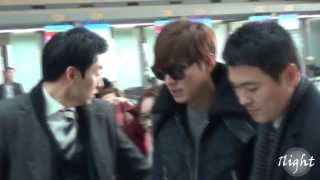 20131216 LEE MIN HO Incheon Airport 싱가폴 출국 [upl. by Wenoa]