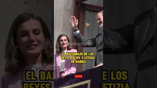 El Balconazo de Felipe y Letizia en Gandia ❤️💛❤️ felipevi letizia casareal [upl. by Lyons]