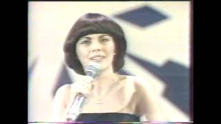 Mireille Mathieu au MonteCarlo Show en 1977  quotLe silencequot Live [upl. by Nevile595]