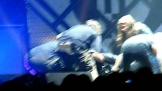 MACHINE HEAD 121208 Sheffield Halo PHIL DEMMEL COLLAPSES [upl. by Tigirb]