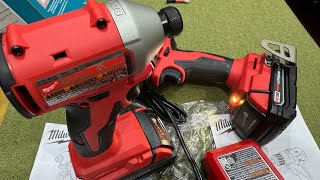 Combo milwaukee 3650 vs milwaukee 3601 mexico 2 pin milwaukee 2Ah sạch 220v 0903397180 4tr4 [upl. by Idas]