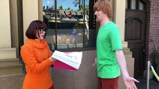 I Give My Drawing Book Pictures To Shaggy And Velma At Universal Studios Hollywood [upl. by Herwig]