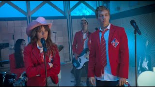 Rebelde Netflix  Sin Nombe canta Rebelde por primera vez [upl. by Yorker]