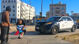 Police Constantly Removing Homeless Encampments from Venice Beach [upl. by Mab]