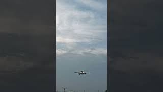 Large Aircraft Landing Sound During Cloud ☁️📍🛬 [upl. by Reddin]