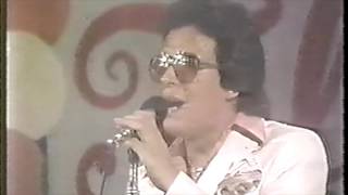 Hector Lavoe quotBandoleraquot LiveEn Vivo [upl. by Anoirtac89]