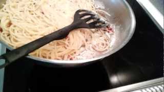 Spaghetti carbonara kochen  Spaghetti carbonara selber machen  Rezept [upl. by Monda663]