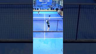 💫👏 Ran out of bounds and finished it with a perfect tapout 🔥💨  Marius Schjøtz Padel Fuera [upl. by Kirat259]