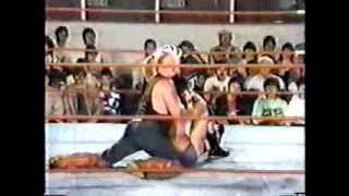 Bill Irwin vs Armand Rougeau September 13 1986 [upl. by Nivlad]