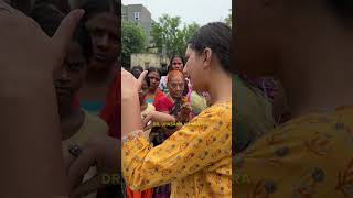 Delhi के Slums में बताई Private Part Itching के घरेलू उपाय shortsvideo shorts upasana Ki duniya [upl. by Lowell]