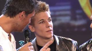 Showmatch 2012  Dos Alexander Caniggia en la pista de Showmatch [upl. by Portwine82]