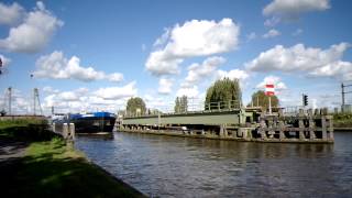 Gouwespoorbrug draaibrug Alphen ad Rijn [upl. by Hemphill]