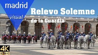 Relevo de Guardia Solemne 💂🏻‍♂️ PALACIO REAL  MADRID 4k🐎 Changing of the Guard [upl. by Aicnelav]