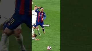 ¿Qué pasa si un jugador se niega a salir tras una roja futbol messi neymar cristianoronaldo [upl. by Gherardo]