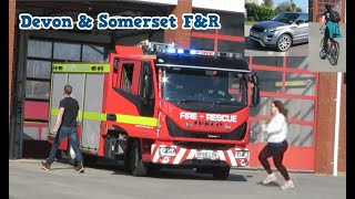 RETAINED CREW ARRIVING  Devon amp Somerset Fire Engine Responding to fire call UK [upl. by Hime789]