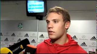 Blöde Frage an Manuel Neuer [upl. by Borchert]