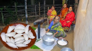 ঢেকিতে চাল কুটে এবছর শীতের প্রথম পিঠে খাওয়া  Puli Pitha Recipe [upl. by Jamaal]