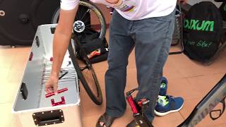 171205 Buxum Box Bike Unpacking and Assemble in 3 mins SWorks Venge Vias Disc PSLE [upl. by Kilar705]