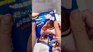 STRAWBERRY OREO CAKES asmr asmrvideo snacks [upl. by Donavon]