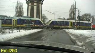 Nordwestbahn und Intercity am Bahnübergang am Stau in Oldenburg [upl. by Isman]