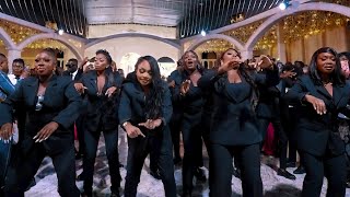 LES GARÇONS CONTRE LES FILLES  FLASHMOB  SANDRINE ET KEVIN [upl. by Arev]