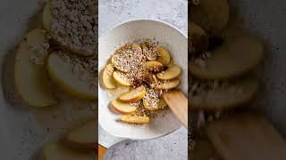 Gesunder Appel Crumble  Kalorienarmes Rezept [upl. by Yerffoj]