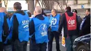 Angoulême  les surveillants de la prison manifestent [upl. by Fulviah275]