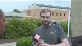 Kennesaw State students talk about the issues on National Voter Registration Day [upl. by Retsbew]