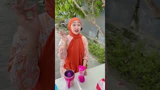 KASIHAN BUNDA DIJAH JUALAN MINUMAN GAK ADA YANG BELI [upl. by Drusi921]