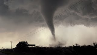 WINDTHORST TEXAS TORNADO THROWING TREES  May 25 2024 [upl. by Lean]