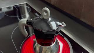 Bialetti Moka Induction preparation of an espresso 7 [upl. by Boote]