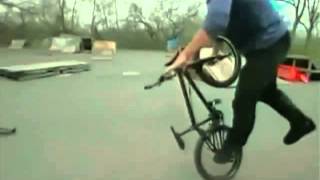 Espectaculares acrobacias en bicicleta  videos sorprendentes [upl. by Atiuqrahs]