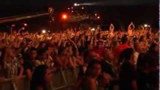 LMFAO Champagne Showers en vivo HD [upl. by Eittah415]