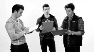 The Jonas Brothers Trivia Game [upl. by Lash]