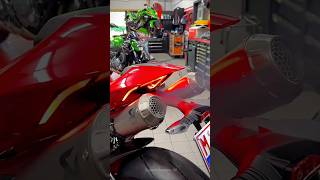 Dual akrapovic exhaust🔥 installed on Ducati panigale v4s🥵exhaustsound akrapovic akrapovicexhaust [upl. by Alyar]