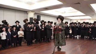 Spinka Rebbe Dancing Mitzvah Tantz At The Wedding Of His grandchild  האדמו”ר מספינקא במצווה טאנץ [upl. by Stine]