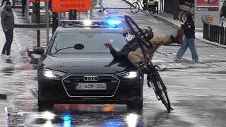 Politie Audi AOB krijgt aanrijding met fietser tijdens spoedrit [upl. by Eedia]