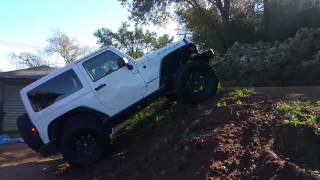 Locker Demonstration  2013 Jeep JK Rubicon [upl. by Neri]